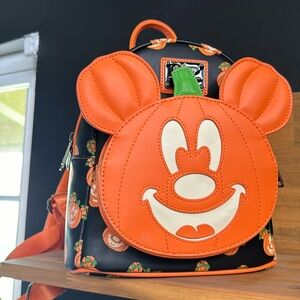 Pumpkin Mickey loungefly Halloween